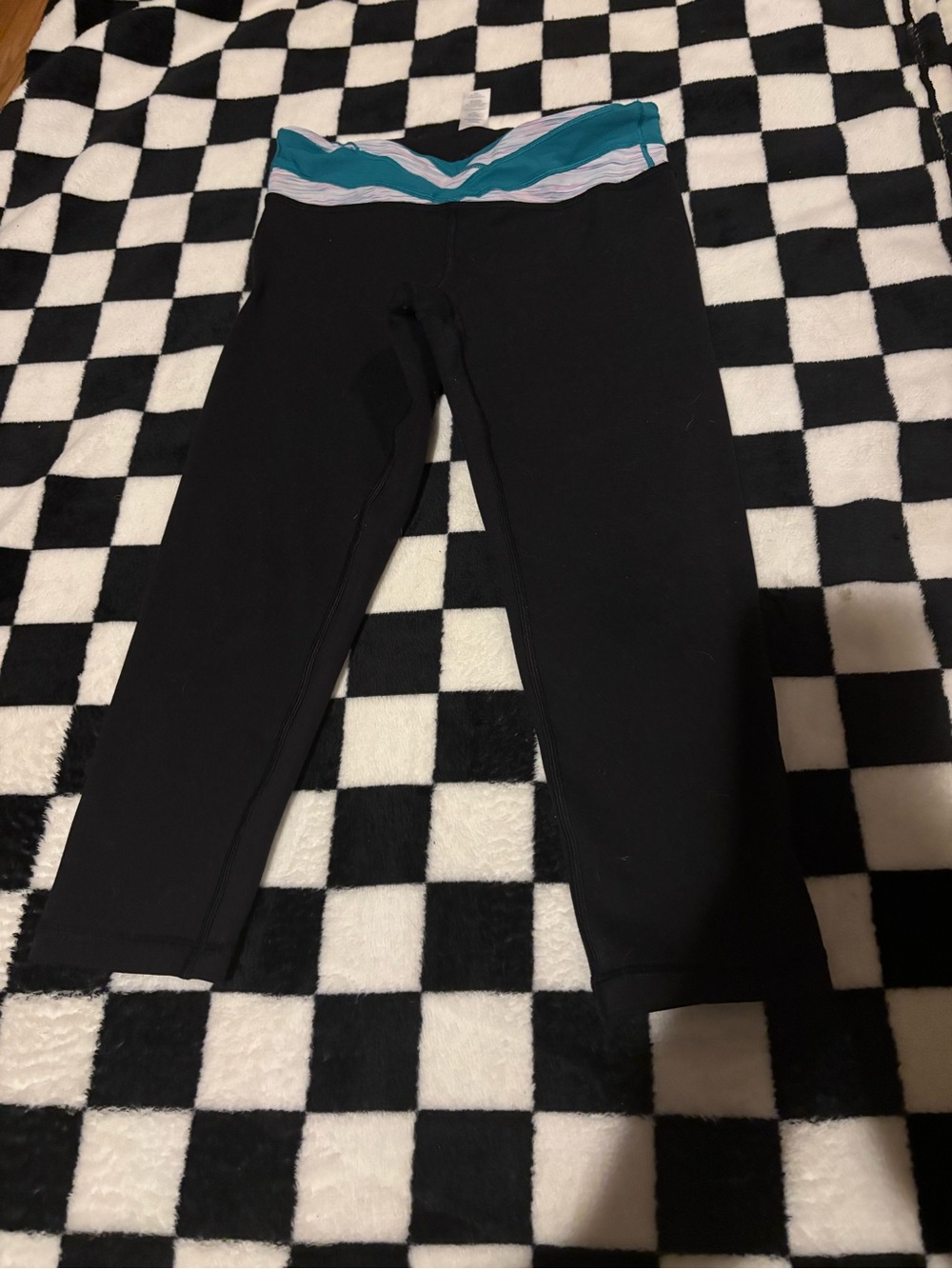 Girls size 10 ivivva yoga capri leggings